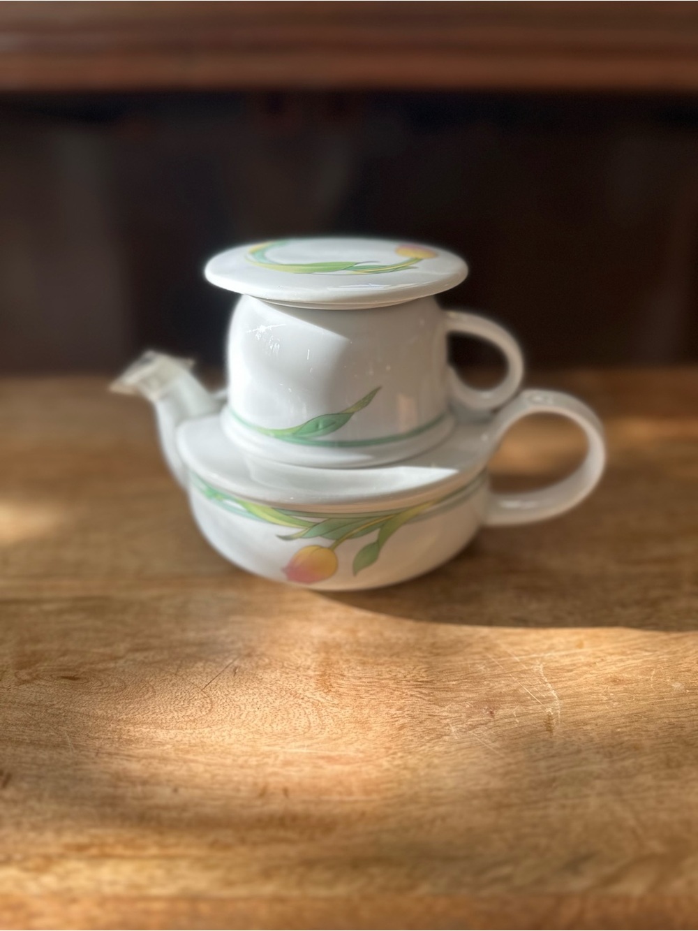 TOSCANY COLLECTION White Ceramic Tea-for-One set with Tulip Motif made in Japan